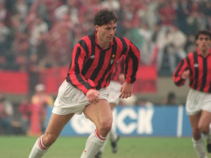 Van Basten: 'Juve an example for other Italian clubs'