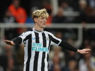 Howe provides Gordon injury update ahead of Man United clash