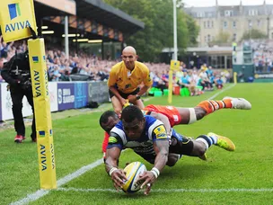 Mele sent off as Bath crush Leicester