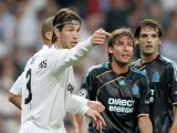 Real Madrid's Sergio Ramos and Marseille's Gabriel Heinze on September 30, 2009