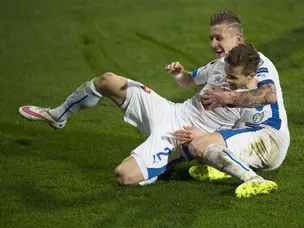 Slovakia cruise past Luxembourg