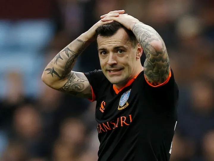 St Mirren snap up former Celtic player Ross Wallace