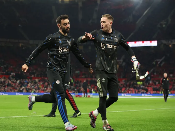 Sunderland sign Nathan Bishop from Man United