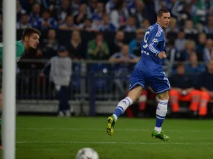 Torres puts Chelsea ahead