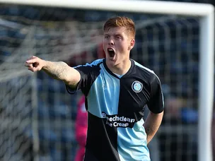 Mansfield and Wycombe struggle to draw