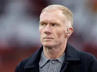 Scholes Manchester United admits fans 'would like' shock centre-back pick