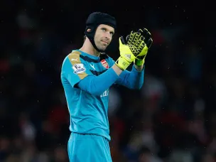 Cech benched as Ospina starts for Gunners