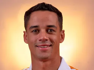 Carr gives Dynamo slender lead