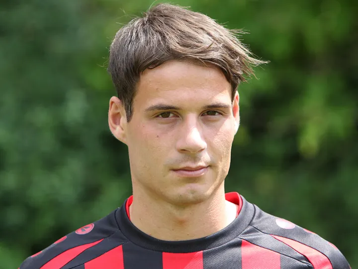 Celozzi seeking new club