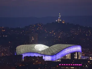 Marseille match halted by crowd trouble