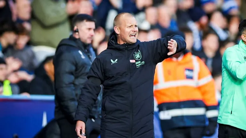 Huddersfield vs Reading - prediction, team news, lineups