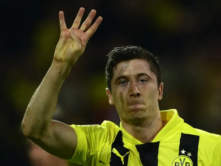 Dortmund, Schalke goalless