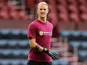 Joe Hart warms up for Burnley on August 31, 2019