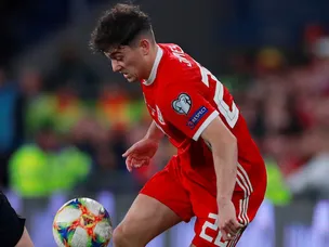 Ryan Giggs praises "streetwise" Daniel James