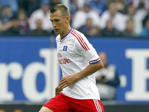 Tesche starts for Dusseldorf