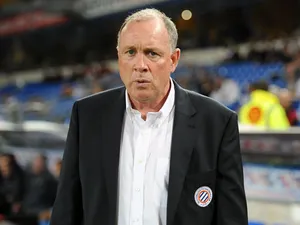 Montpellier's French coach Jean Fernandez looks on during a French L1 football match between Montpellier and Rennes on September 26, 2013