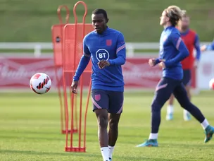 Walker-Peters, Mitchell 'set for England debuts'