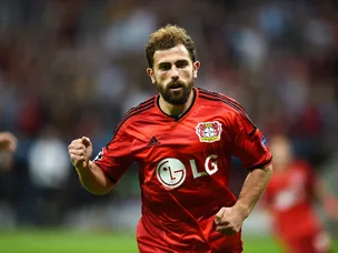 Schmidt hails 'almost perfect' Leverkusen