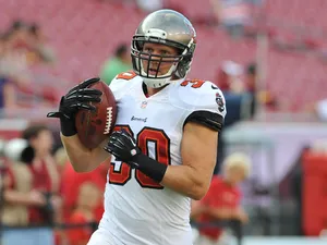 Running back Brian Leonard #30 of the Tampa Bay Buccaneers warms up for play against the Washington Redskins August 29, 2013
