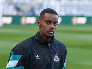 Newcastle vs. Liverpool injury, suspension list, predicted XIs