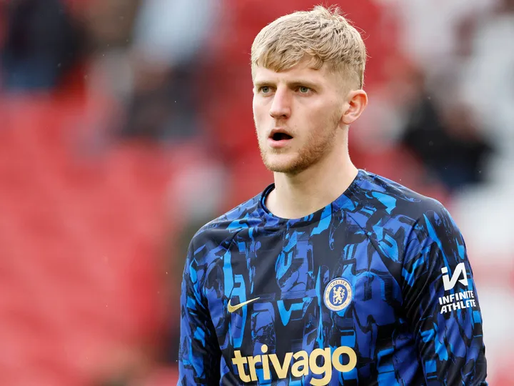 Chelsea goalkeeper loan exit confirmed after extending Stamford Bridge contract