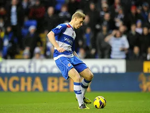 Pogrebnyak gives Reading lead
