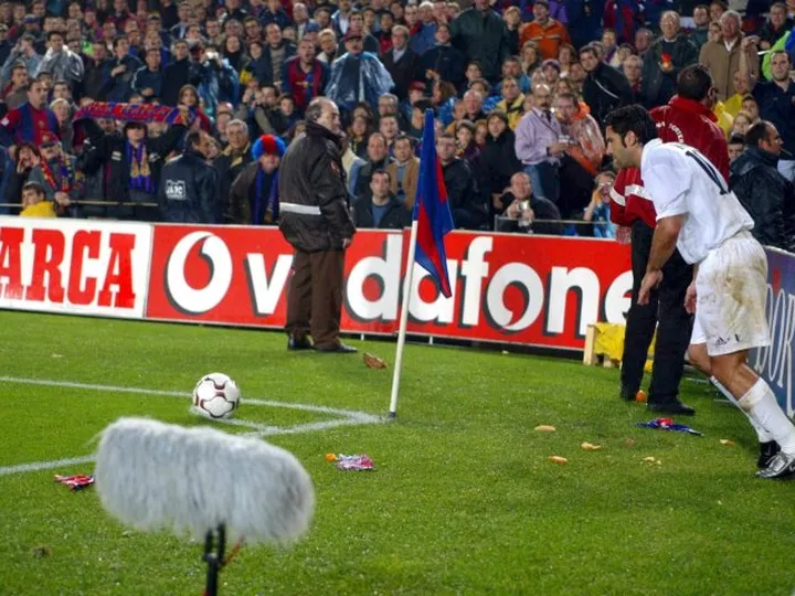 Figo: Barcelona "will dominate" El Clasico