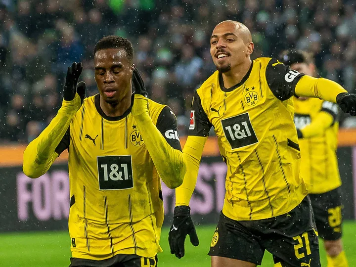 Aston Villa 'submit improved offer' for Borussia Dortmund attacker