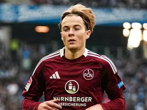 Wolves, Brentford 'in race' for German midfielder, club takes "very clear stance"