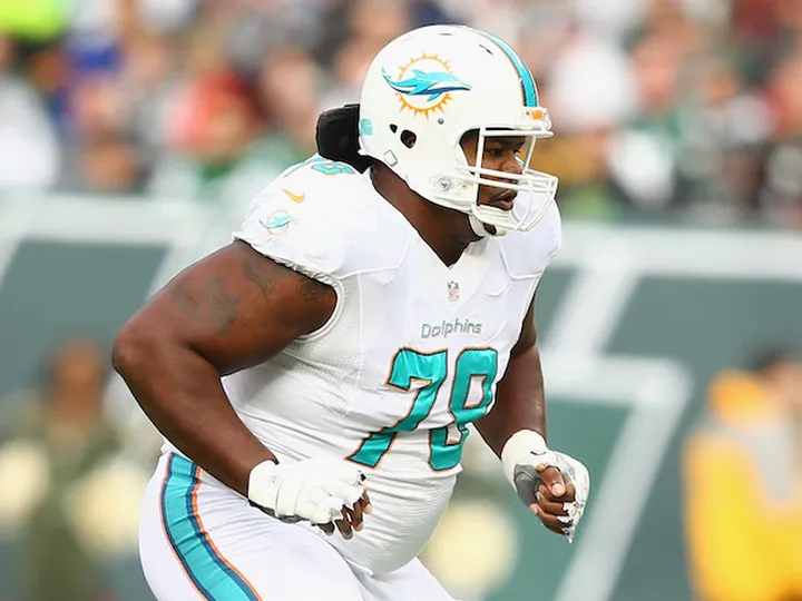 McKinnie wants Dolphins stay