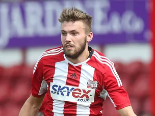 Dallas snatches lead for Brentford