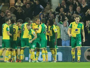 Tettey wins it for Norwich City