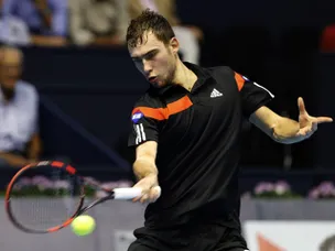 Janowicz upsets Haas in Rotterdam