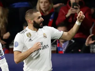 Real hit form with five-goal win in Plzen