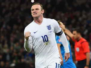 Rooney: 'Charlton wants Utd player to have record'