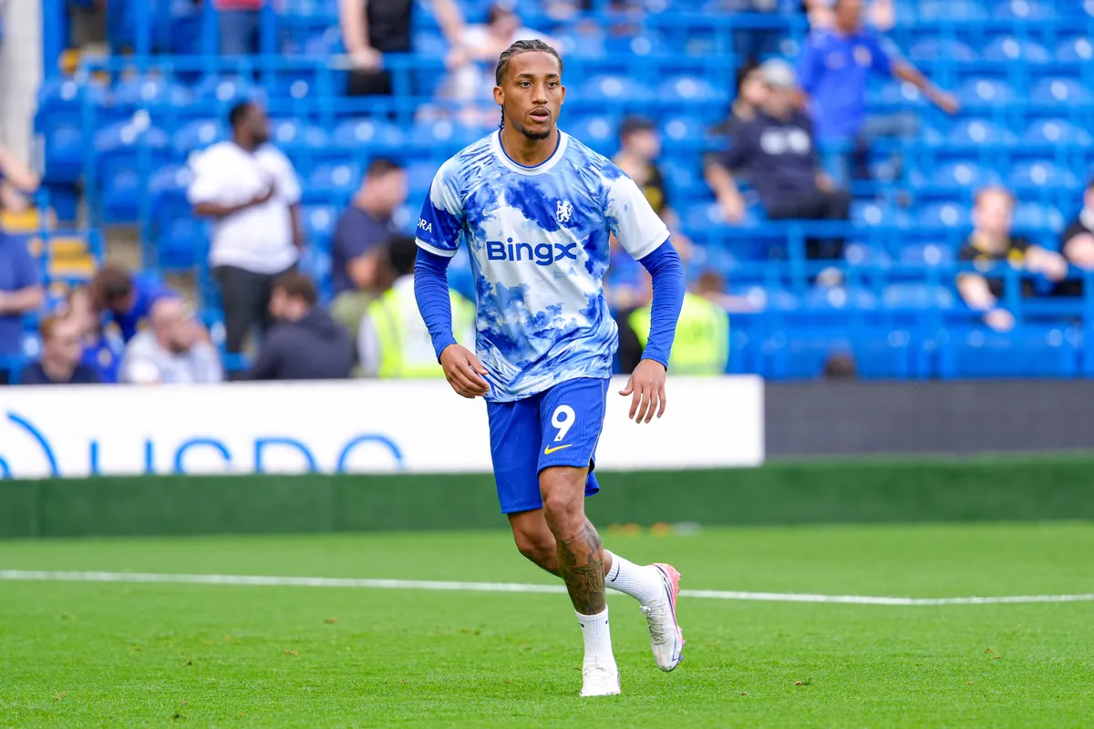 Joao Pedro issues unusual statement after signing new Chelsea contract amid latest injury update