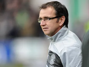 Fenlon praises "battling" Hibs