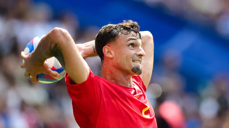 Latest transfer news, rumours: Wolves closing on defender, Man United loan out goalkeeper
