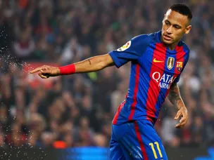 Luis Enrique praises "spectacular" Neymar