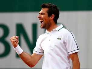 Jeremy Chardy upsets Ferrer to advance