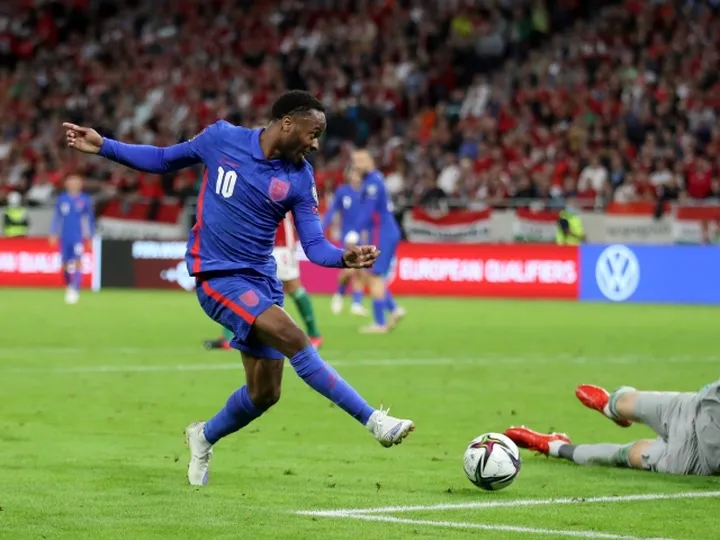 Man City 'want to keep Raheem Sterling amid Barcelona links'