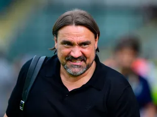 Farke's fan club: Leeds receive 'medical soon' boost in defender pursuit