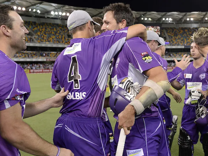 Hobart stun Melbourne to reach BBL final