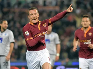 Taddei, Ljajic strikes give Roma lead