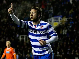 Ten-man Brighton hold on for draw