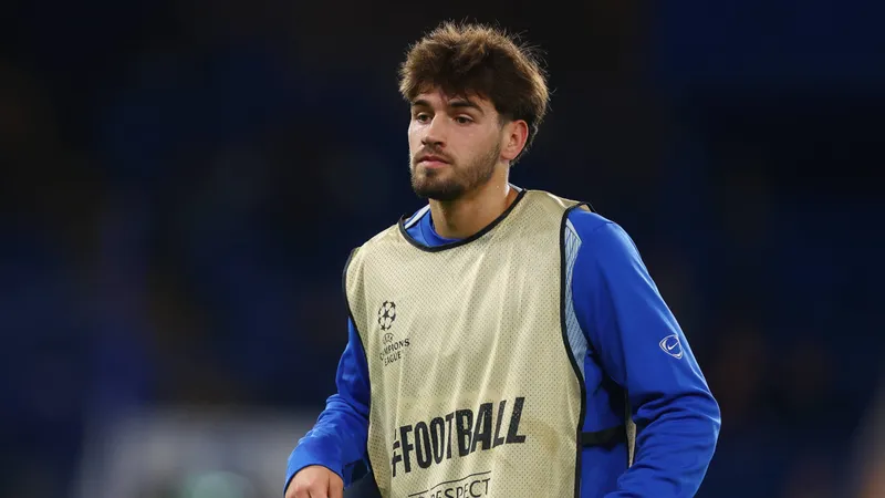 Chelsea 'set asking price' for Guiu amid likely striker upheaval