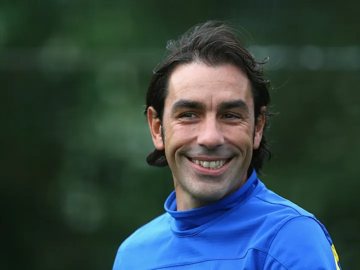 Pires: 'Injuries could harm Arsenal title hopes'