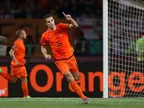 Man City poised to make Van Persie move