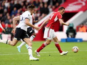 Luton secure dramatic late point against Nottingham Forest