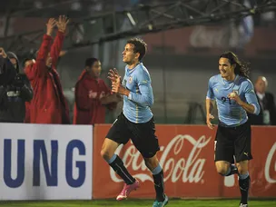 Cavani, Stuani hand Uruguay victory